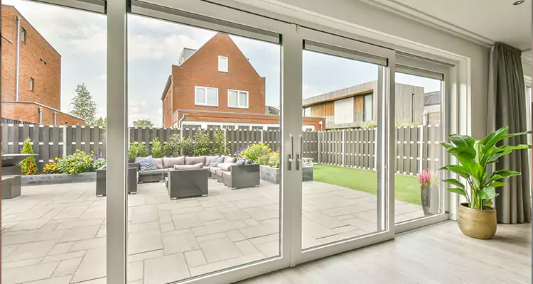 3 Panel Sliding Glass Door Repair in DeBary, FL