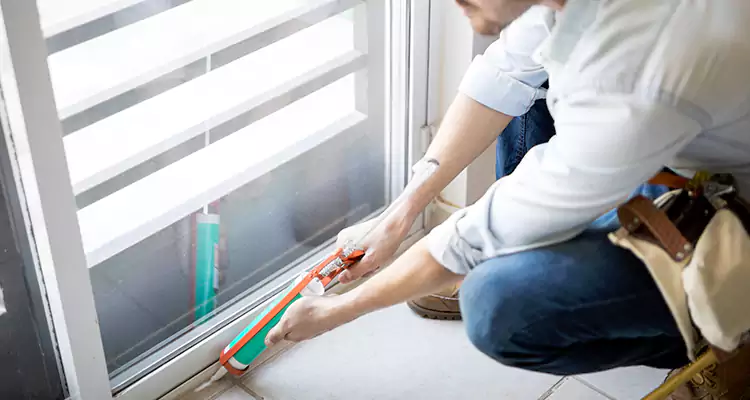 Dap Window Caulk Repair in DeBary, FL